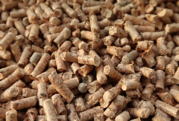 Pine Wood Pellet 15kg packing Bulk For Sale 6mm,8mm - Image 7