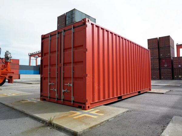 Shipping containers are good quality for shipping use at low cost - Image 2