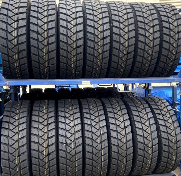 Semi truck tires 385 55R22.5 commercial truck tires for sale - Image 3