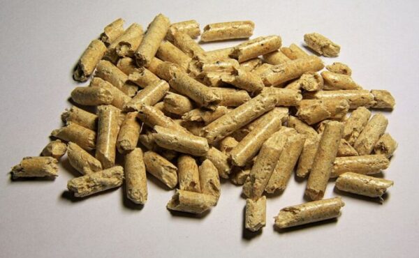 Wood pellets wholesale worldwide 15kg Bags packaging for sale - Image 13